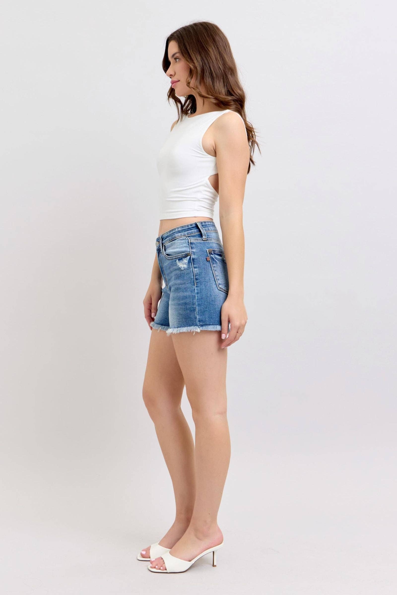 Watermelon Apparel – wholesale Shorts – Dam – Judy Blue Högmidjade Vintage Tvättade Shorts med Fransad Kant Shorts7