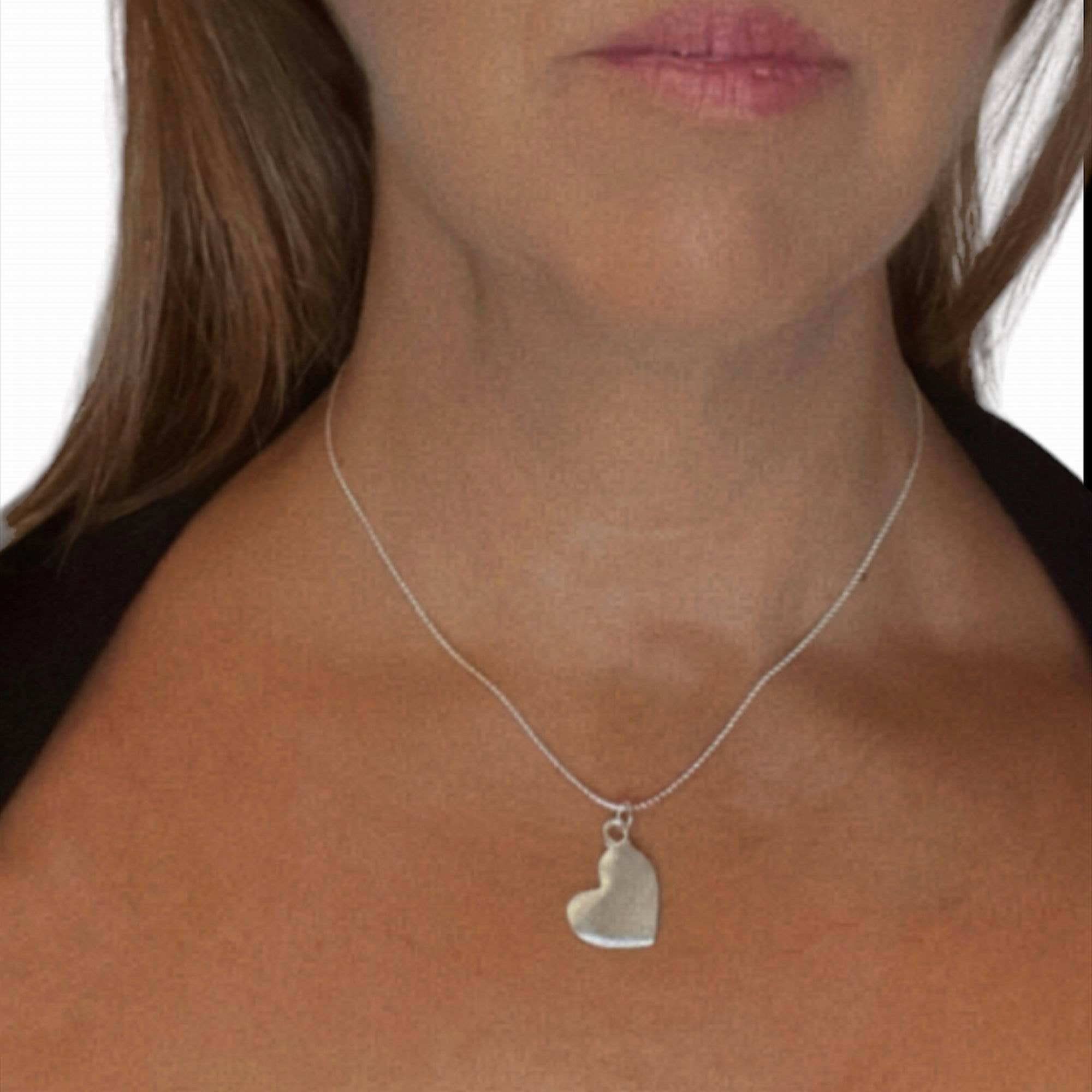 Gloria Mago - Wholesale Pendant/Charm Necklace - Sterling silver plated heart pendant chain1