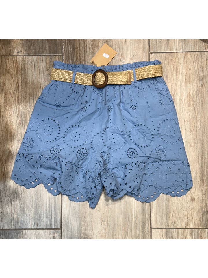 LÉA & LUC - Wholesale Shorts - Women's - Broderie anglaise shorts in 100% cotton REF. 250229