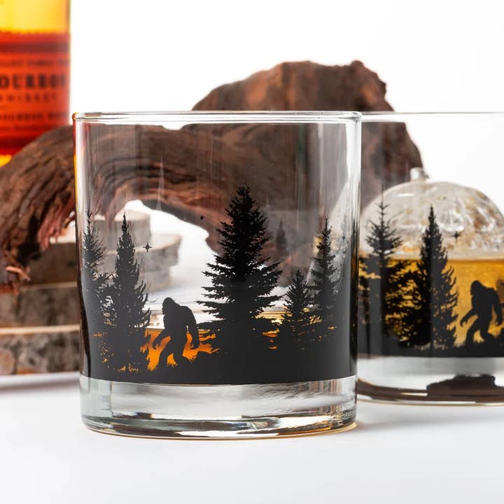 Black Lantern – wholesale Cocktail/liquor glass – Bigfoot in the Forest Whiskey Glasses1