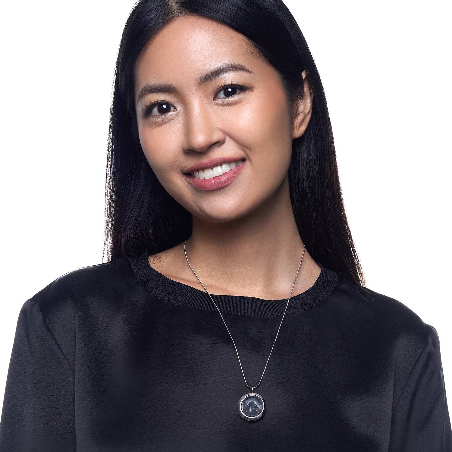 My Little Nature – Engroshandel Halskæde med vedhæng – Håndlavet halskæde med mælkebøttefrø – symbol på ønsker og drømme1