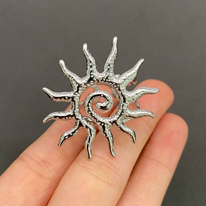 Mio Queena - Vendita all'ingrosso Anelli cocktail/statement - Anello regolabile in acciaio inox placcato oro 18K Vortex Sun - FGS/MS3