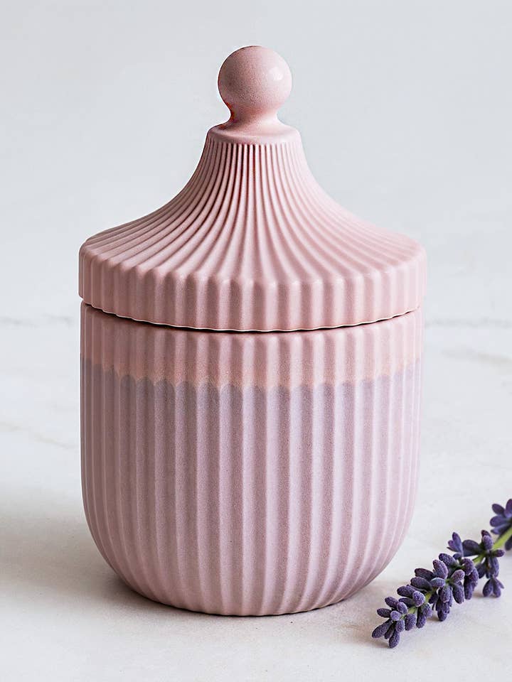 Vela de cera de coco con aroma a lavanda – 8 oz - Hecha a mano para venta al por mayor de Zyndl