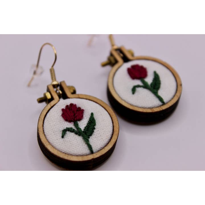 MVA Embroidery – Großhandel Ohrhänger – Handgestickte Tulpen-Blumenohrringe3