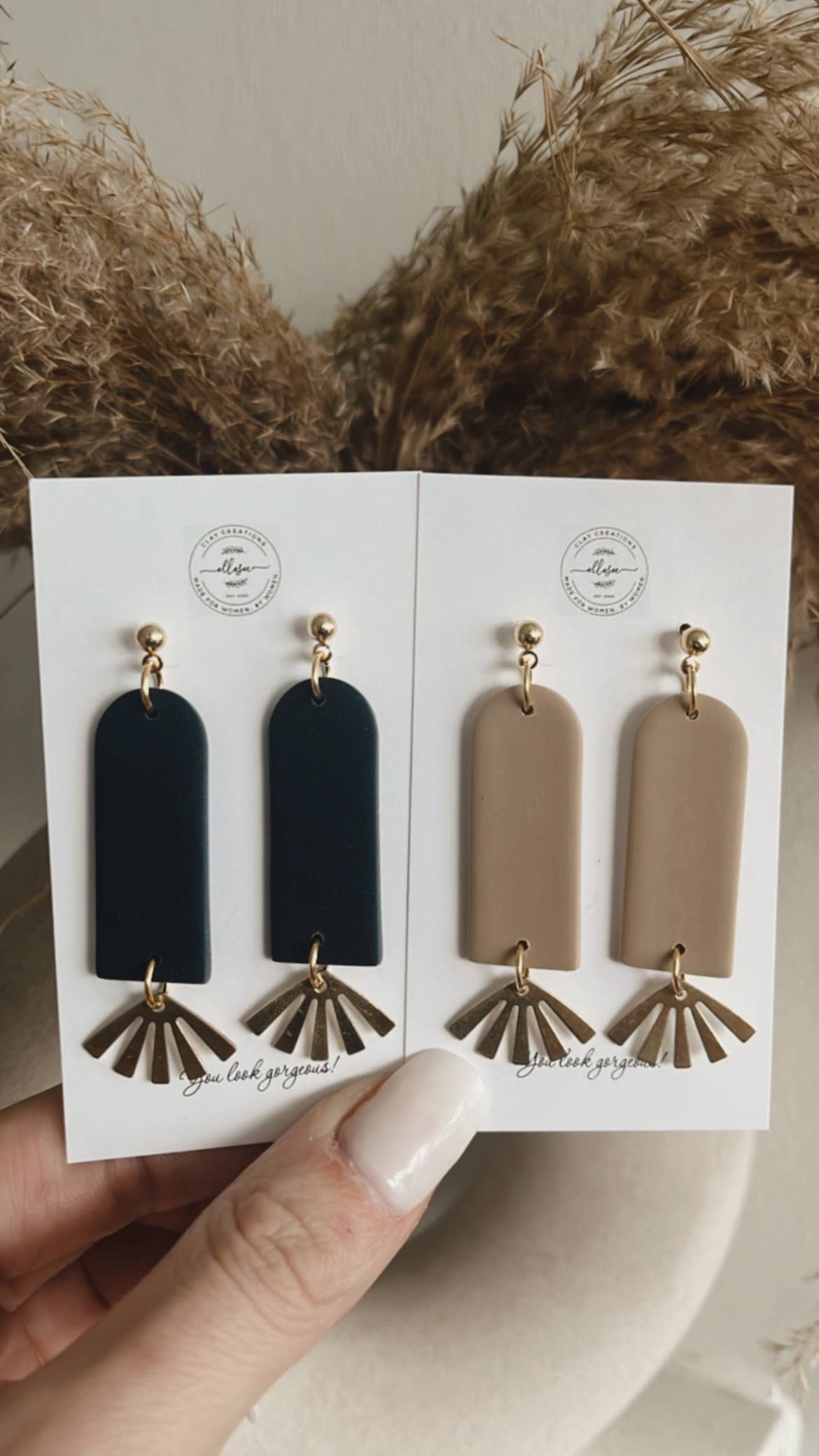ElleseeWomen - Wholesale Dangle Earrings - Constance Dangles2