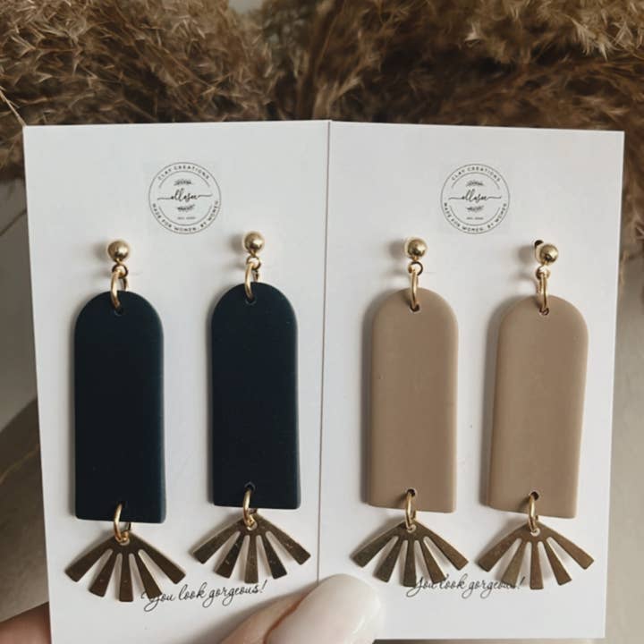 ElleseeWomen - Wholesale Dangle Earrings - Constance Dangles2