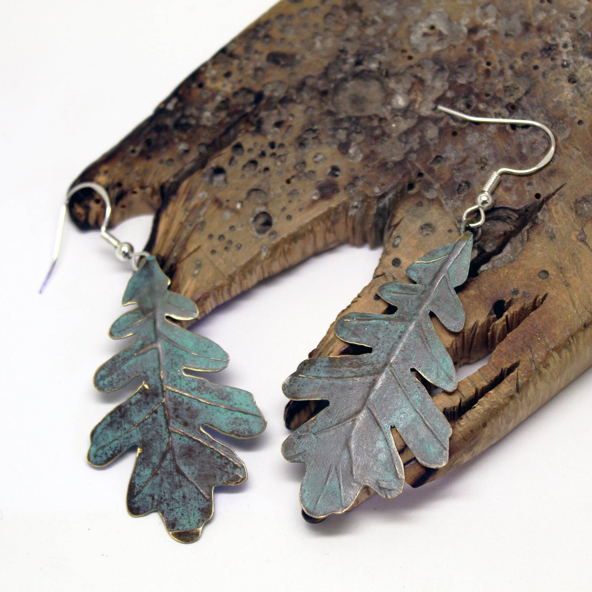 Plataica - Wholesale Dangle Earrings - Oak leaf earrings in brass and 925 silver with green patina1