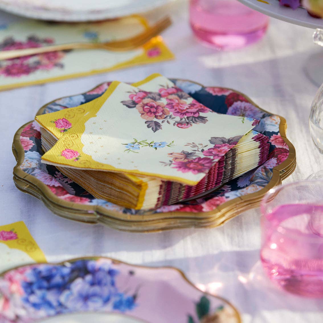 Talking Tables USA - Wholesale Disposable Napkin - Floral Paper Napkins - 20 Pack | Party Supplies |1