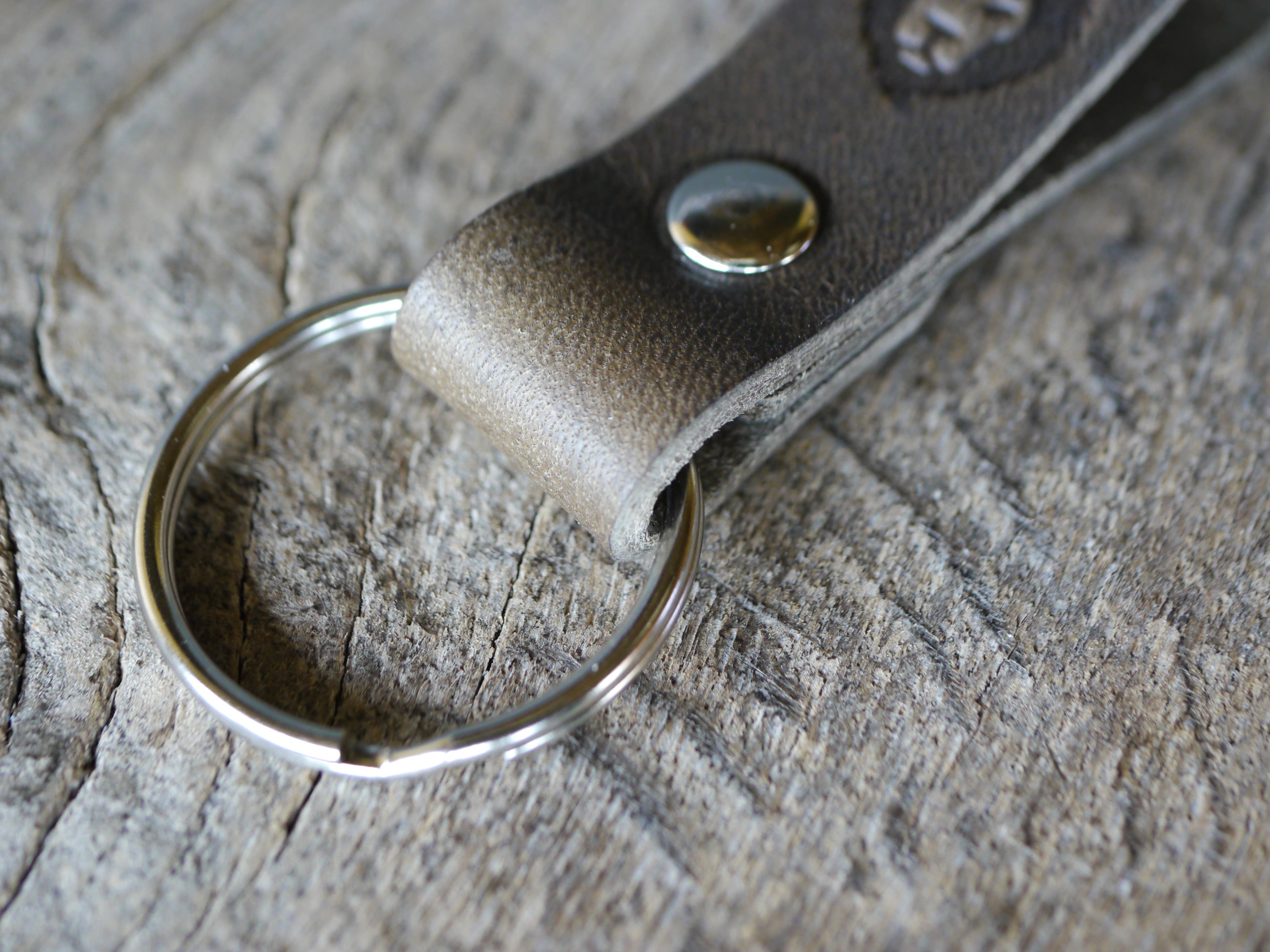 Kingsley Leather - Wholesale Keychain - Unisex - Leather Keychain - Rugged Grey3