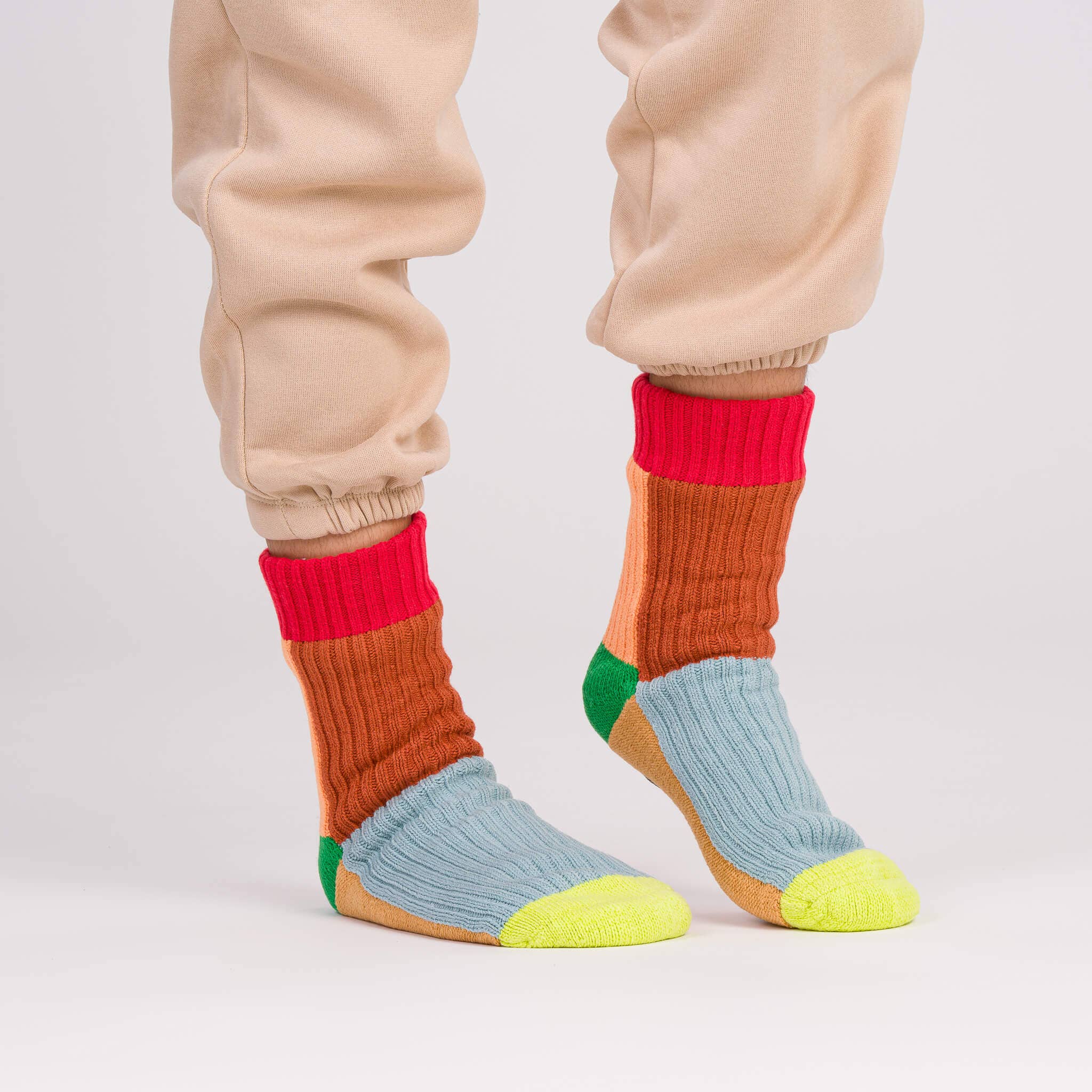 VERLOOP | knits - Wholesale Sock Slippers - Unisex - Kaleidoscope Knit House Socks13