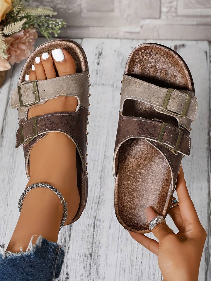 Mules en faux daim ajourées à brides rétro bicolores pour la vente par fashionworks