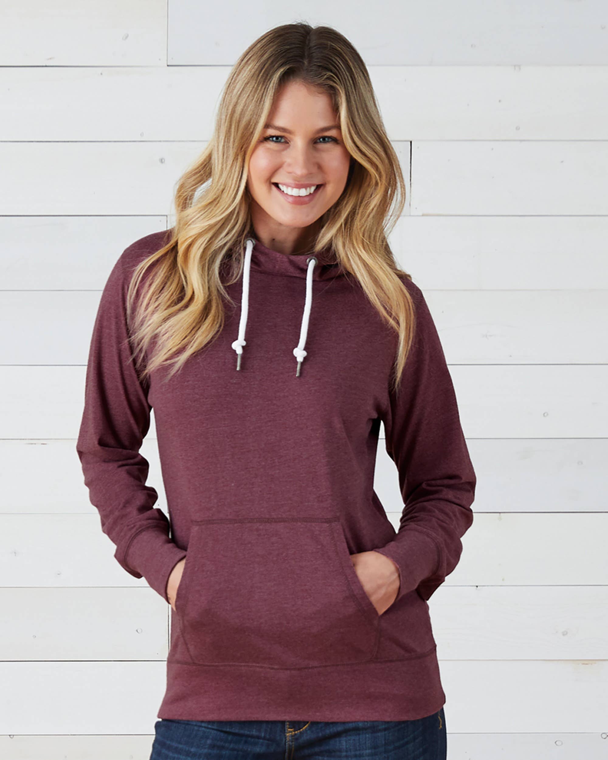 Mad Love Shop - Wholesale Hoodie - Dames - Kastanjebruine lichtgewicht hoodie met trechterhals voor dames met paddenstoelenvaren1