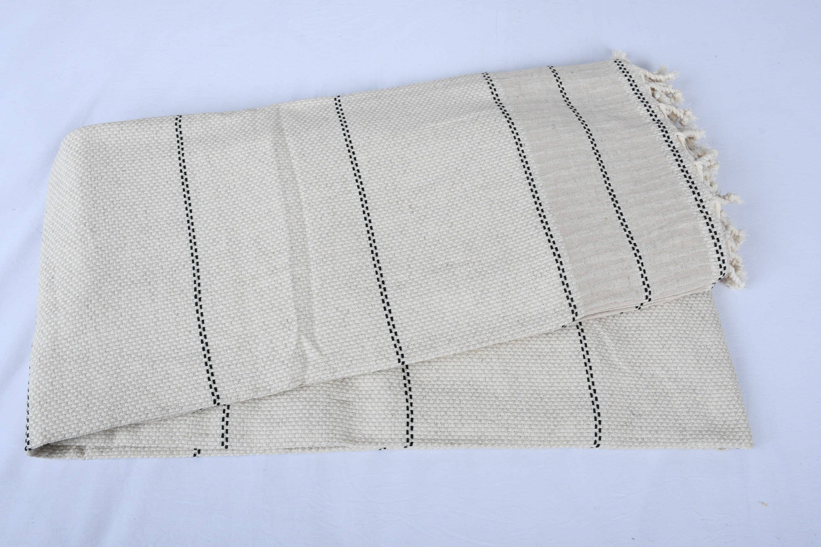 Organic Turkish Towels – wholesale Throw blanket – Wedding Gift Blankets, Elegant Light Beige Striped Throw4
