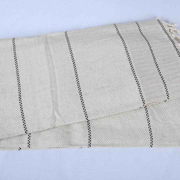 Organic Turkish Towels – wholesale Throw blanket – Wedding Gift Blankets, Elegant Light Beige Striped Throw4