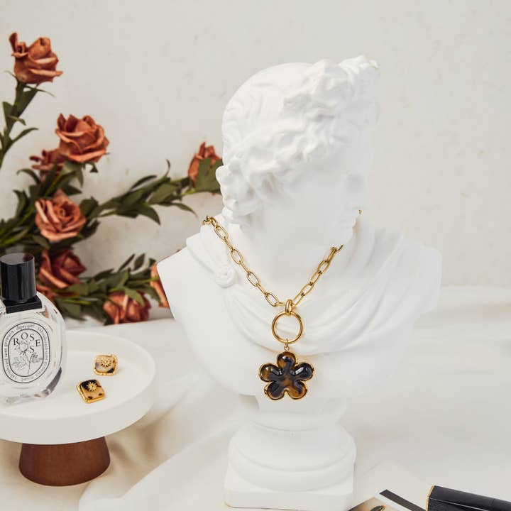 Gold Necklace - Ophelia for wholesale on Faire2