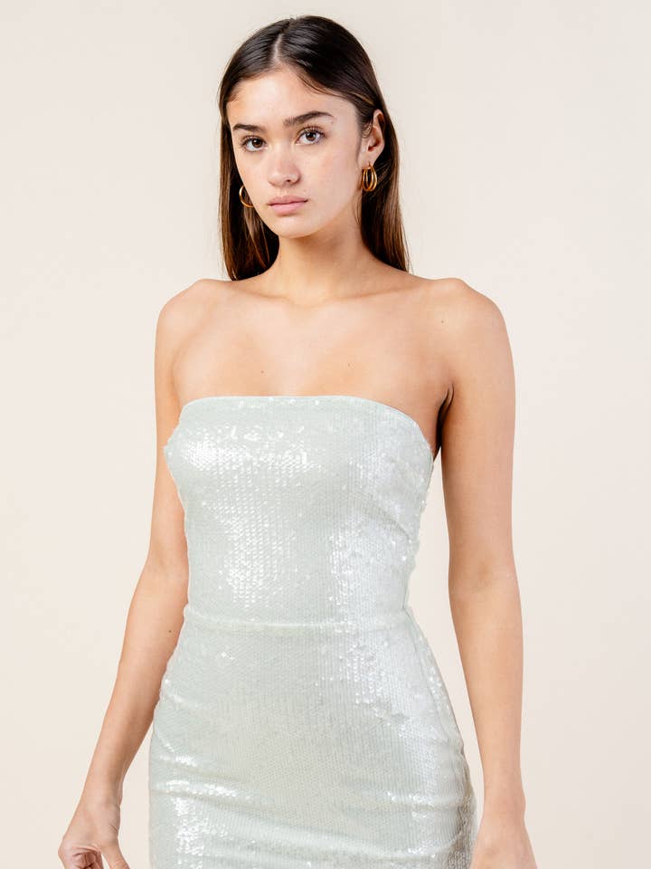 BD12185K / ROBE TUBE DOS NU À PAILLETTES pour la vente par BEIVY & COLLABO