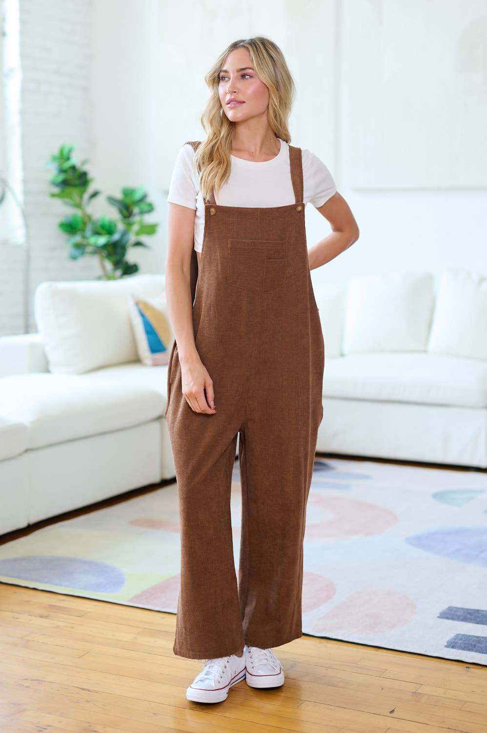 SM WARDROBE - Vendita all'ingrosso Salopette - Donna - SALOPETTE CLASSICA IN VELLUTO A COSTE MARRONE3