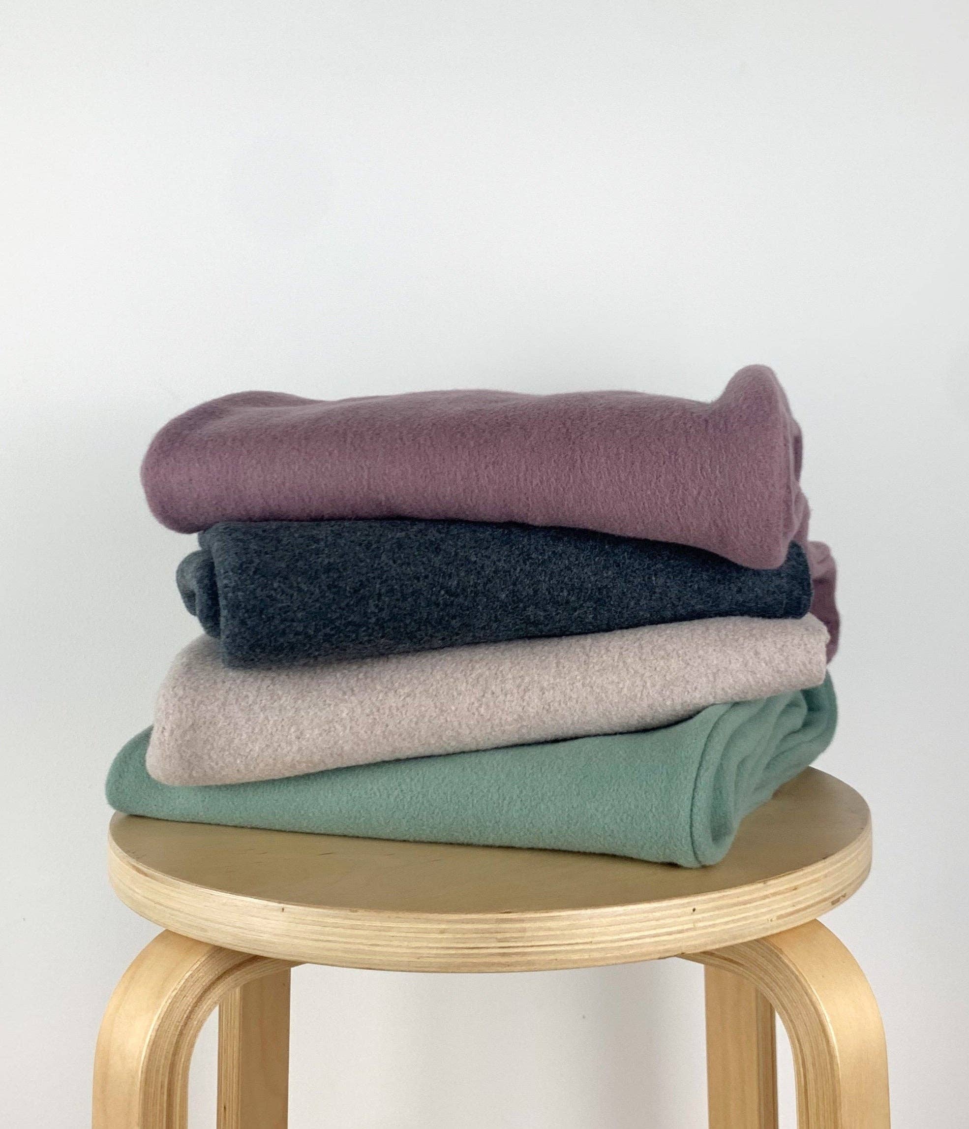 K A P E N - Wholesale Scarf - Women's - Mara Polar1