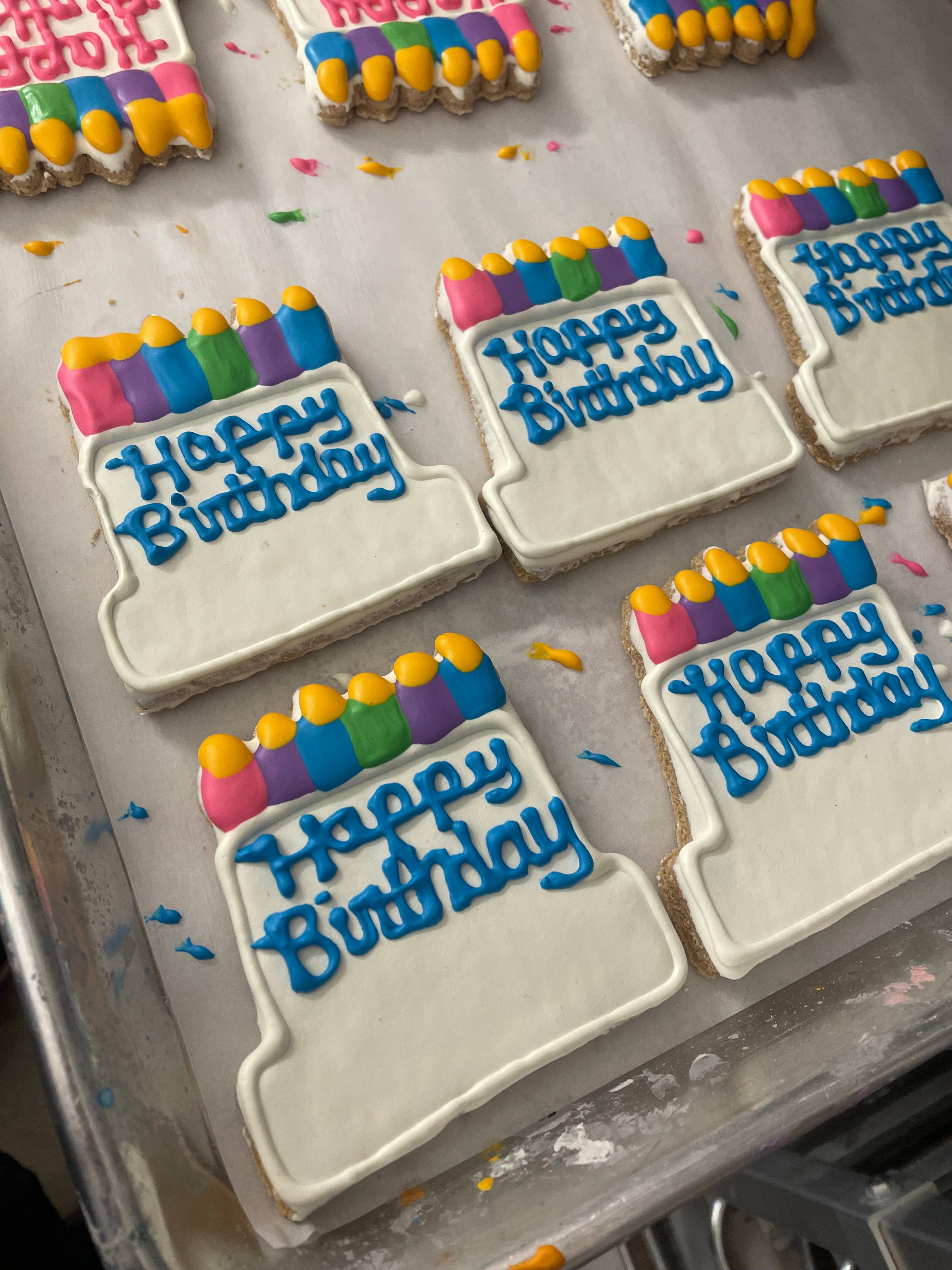 Lucky Biscuit Pet Bakery - Wholesale Pet Treats - Dog - Customizable Cake Cookie Plaque 5