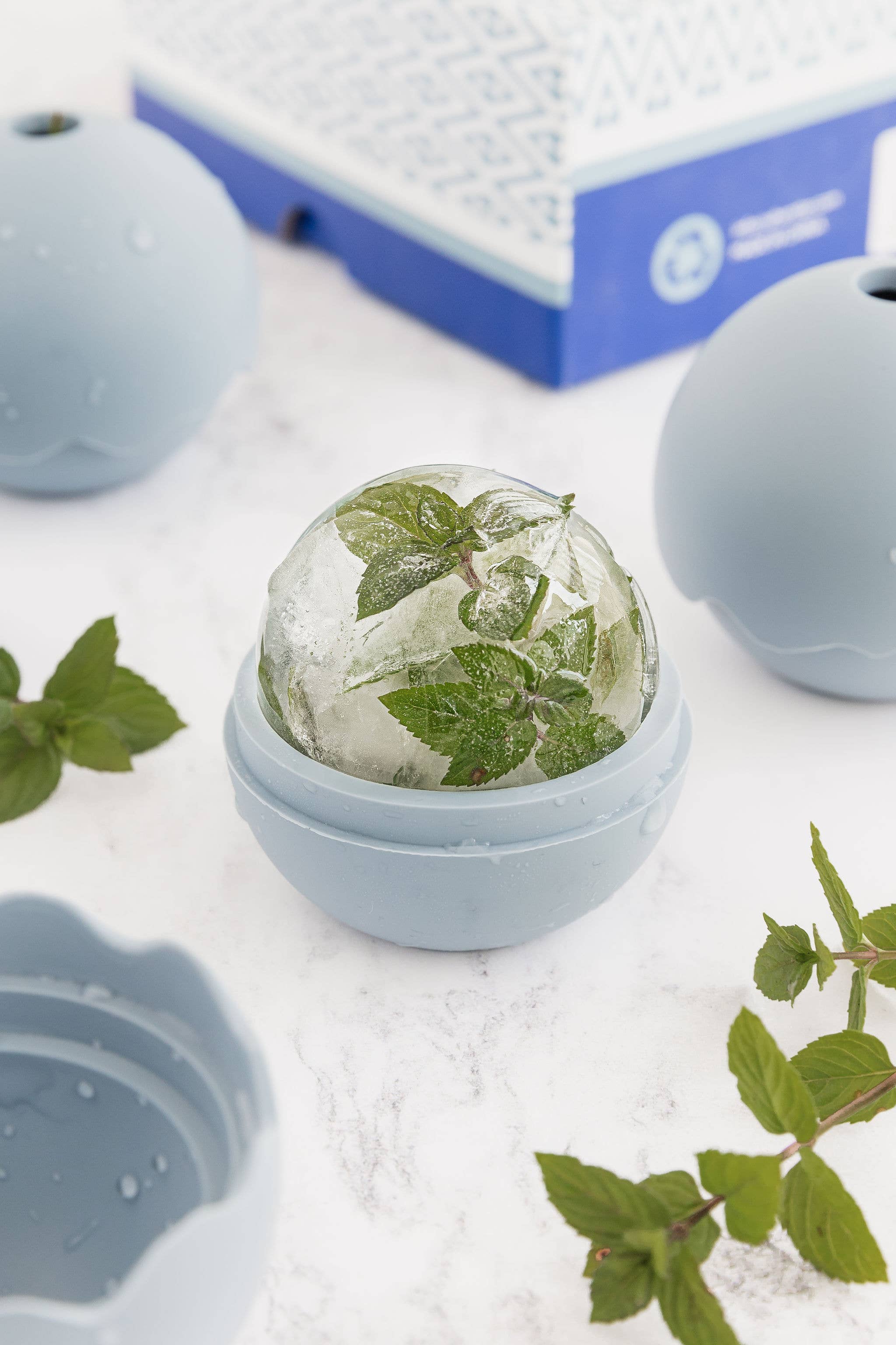 UBERSTAR – wholesale Ice tray/mould – Ice Sphere Molds - Set of 4 Blue4