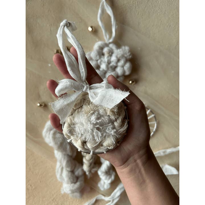 Euca Design - Wholesale DIY Craft Kit - DIY Round Woven Ornament Kit