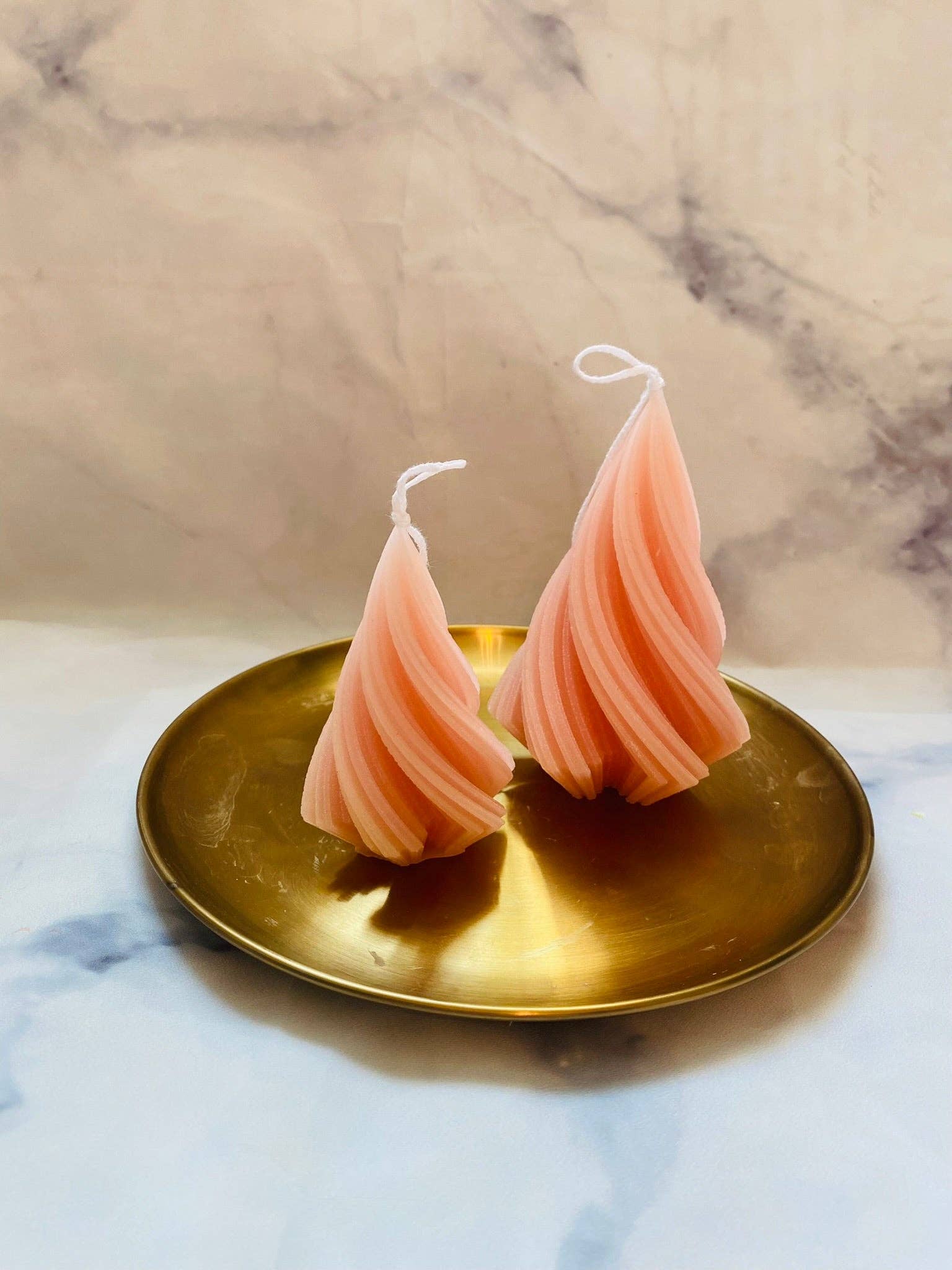 Maple + Love - Wholesale Novelty Candle - Swirl Christmas Tree Beeswax Candle2