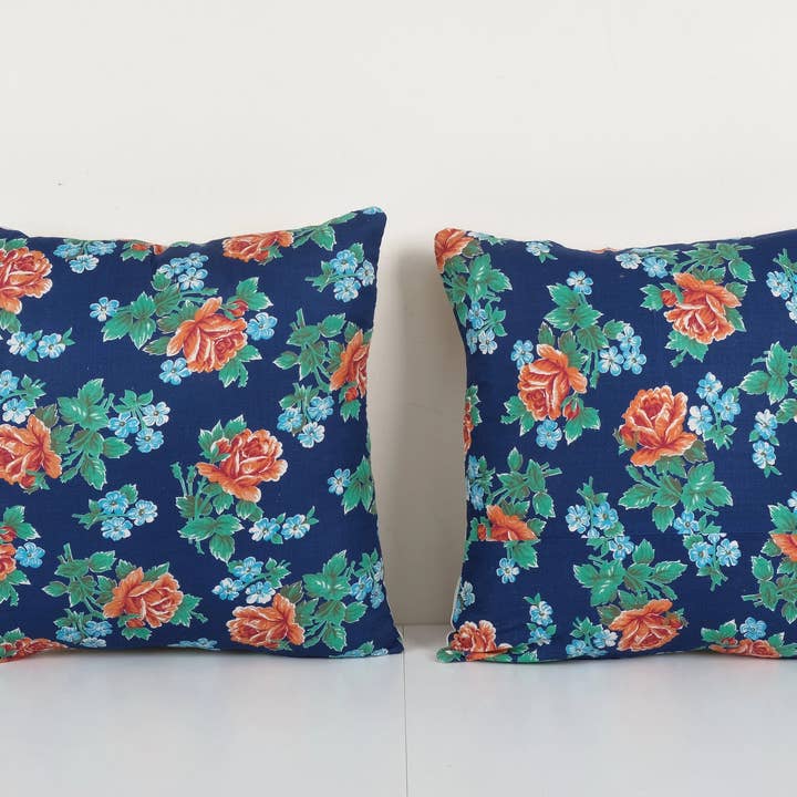 Juego de fundas de almohada florales hechas de Uzbekistán de mediados del siglo XX y otras tendencias de Resultados para fundas de almohada 20 x 20 al por mayor. Devoluciones gratuitas y condiciones de pago a 60 días en Faire en Faire.