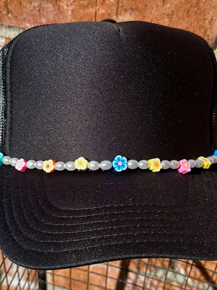 Pearl & Flower Trucker Hat Chain for wholesale by Very Cherry