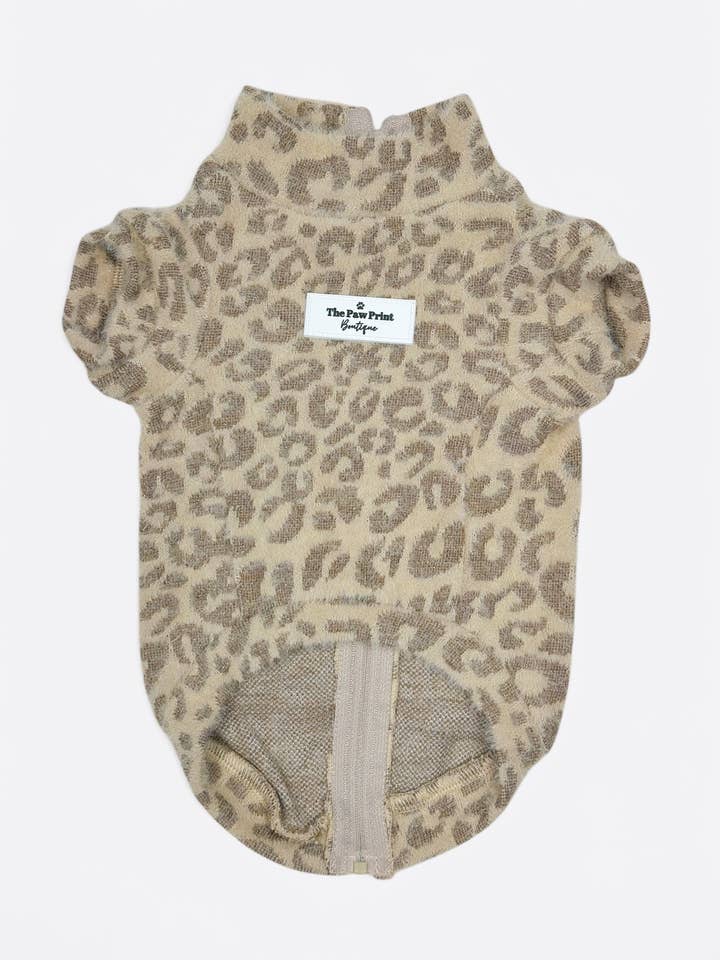 Den gyldne og glitrende leopardprintede teddyfleece for engroshandel hos The Paw Print Boutique
