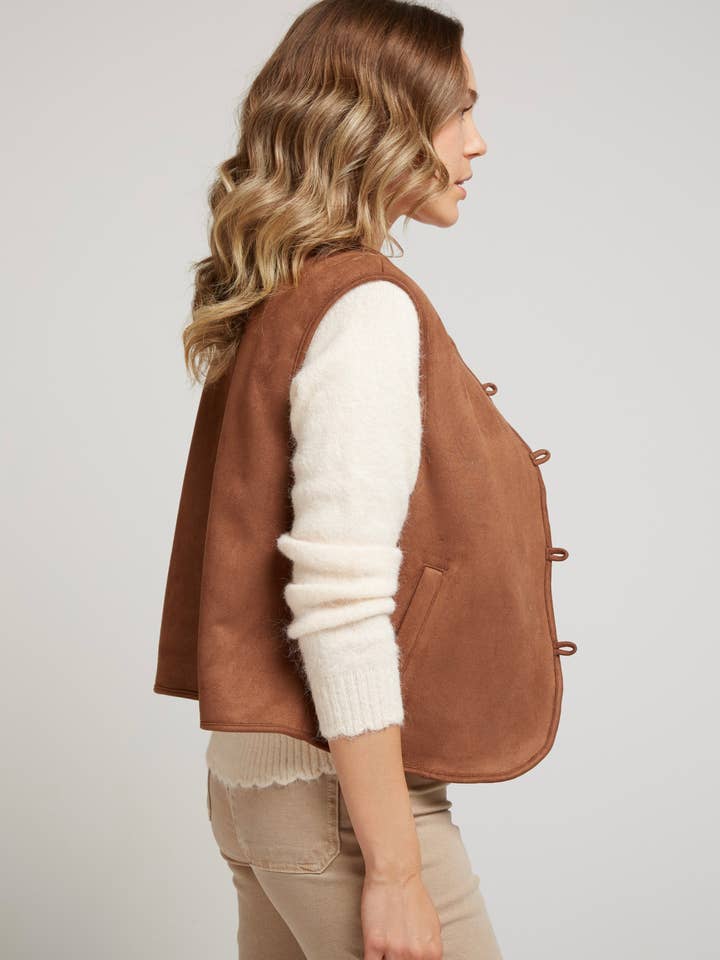 Andy & Lucy - Wholesale Cardigan - Women's - GERALT - Reversible vest in soft suede3