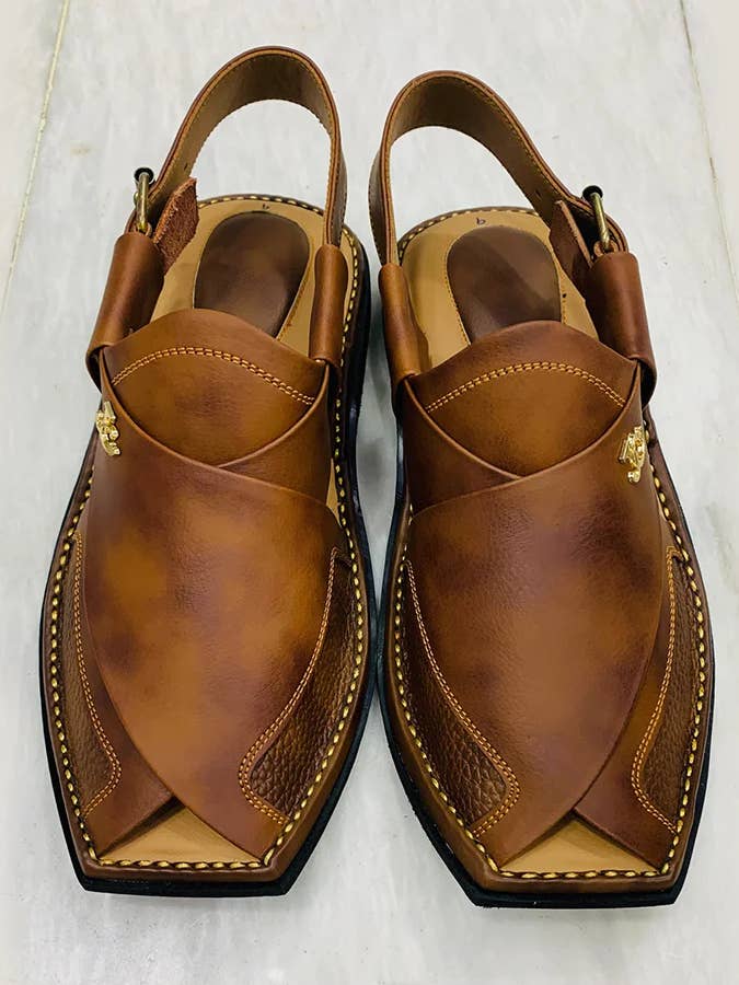 Traditionelle, handgefertigte hellbraune Freizeitsandale für Herren für den Großhandel von vintarust