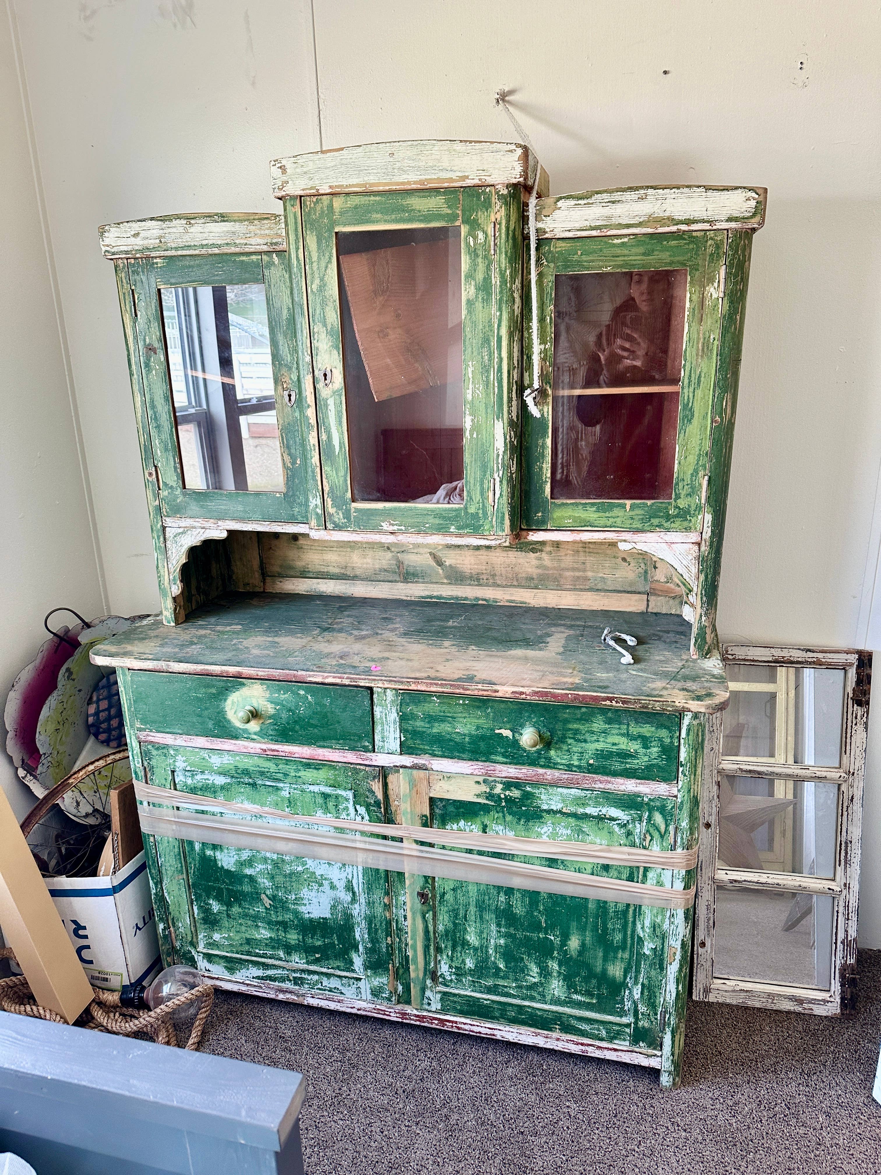 Home - Wholesale Retailer Display - Accessories - Store Cottagecore Furniture, Hungarian Hutch Retail Displays1