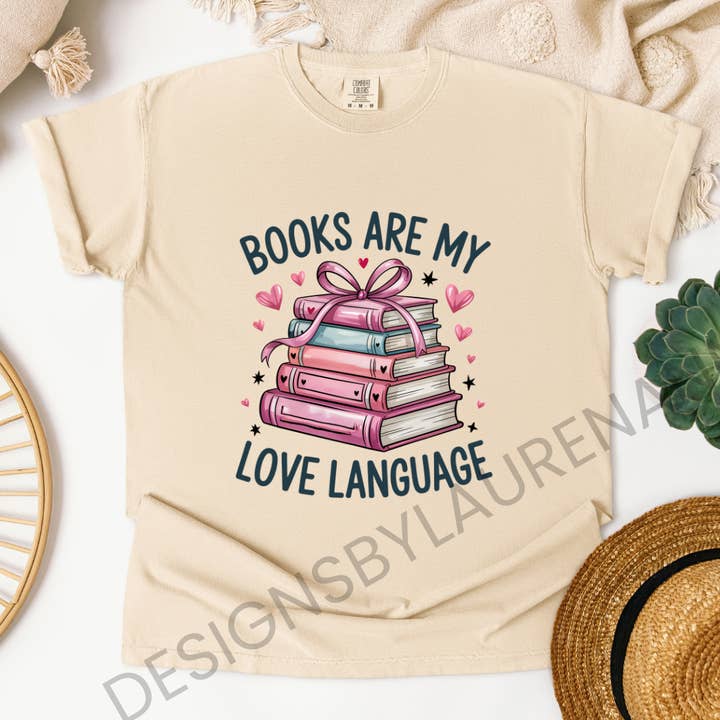 Los libros son mi lenguaje del amor T para venta al por mayor de Lauren Ann Boutique & Designs