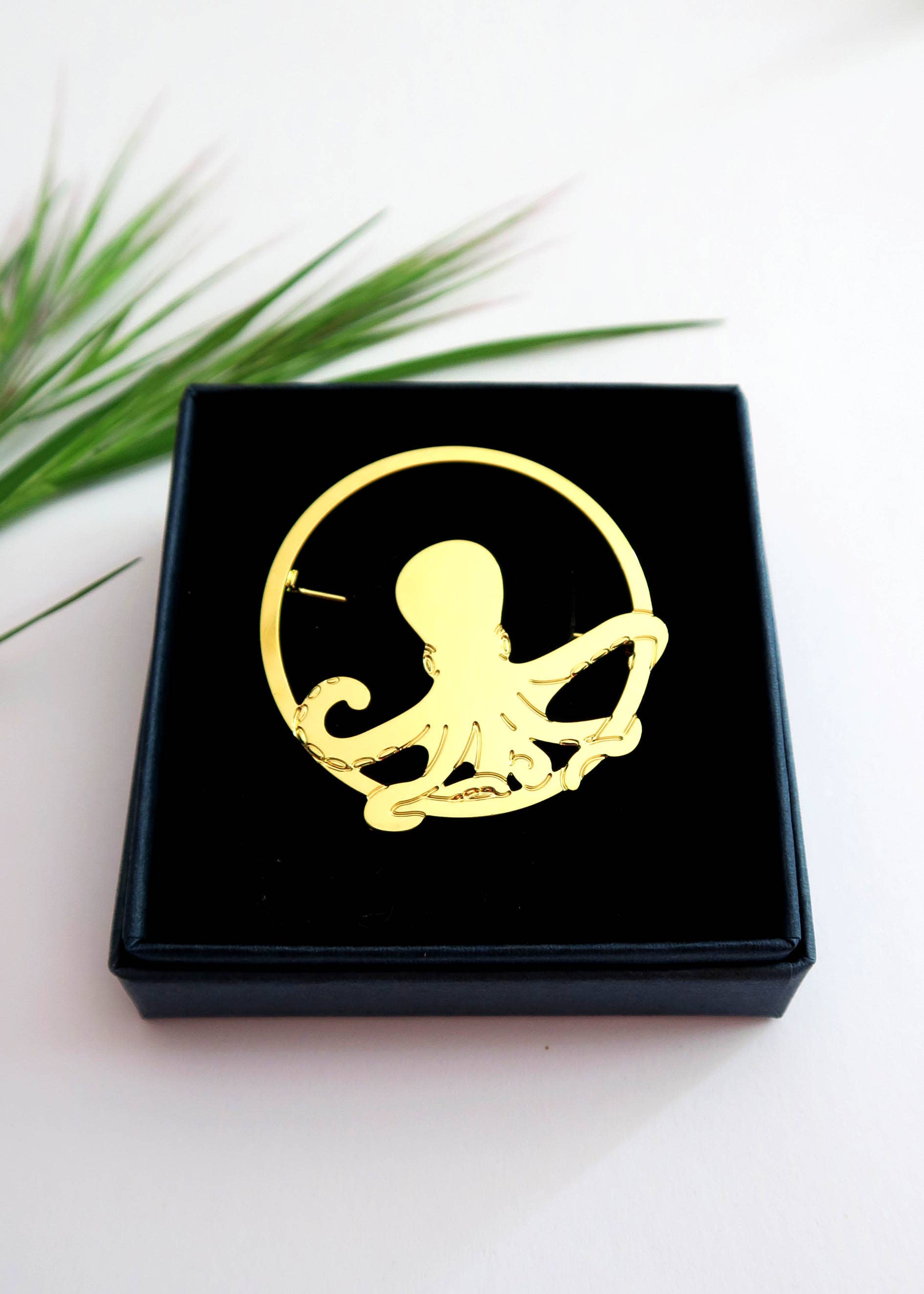 Hirondelle Bijoux - Wholesale Brooch - Octopus brooch1