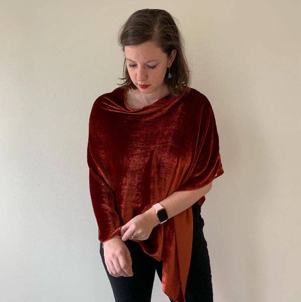 Dana Herbert - Vente Poncho – femme - Poncho en velours de soie fait main à Portland1