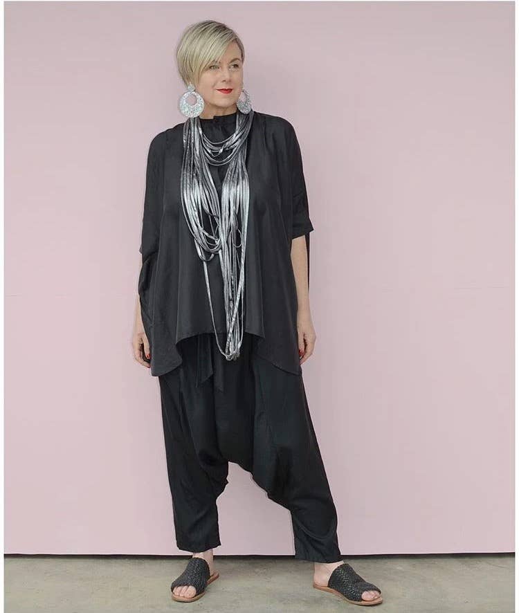 Necknots - Wholesale Scarf - Women's - Infinity Scarf Necklace in Dark Silver Vegan Leather-Rhodium2