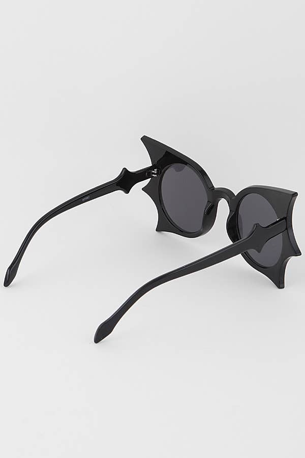 MIX Bolted Bat Wing Sunglasses for wholesale on Faire5