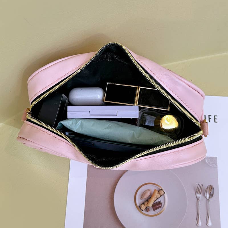 MKS America - Wholesale Crossbody Bag - Women's - LOVE Heart Crossbody Bag2