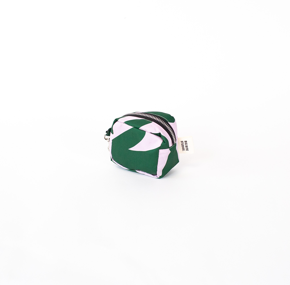 Big Bite Studios - Vente Sacs de course/à provisions - CLUB HAPPY POUCH — SAC TOTE RANGEMENT1