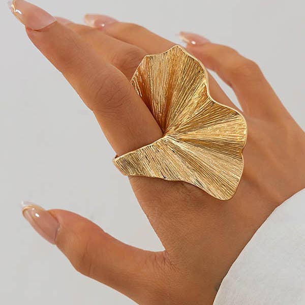 Geometric Rings Accessories and other Purchase Wholesale rings and things. Free Returns & Net 60 Terms on Faire trending on Faire.