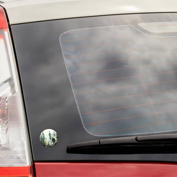 CMarie Northwest – wholesale Klistermärke – ”Han är i skogen” Bigfoot klistermärke, Sasquatch vinyldekal3