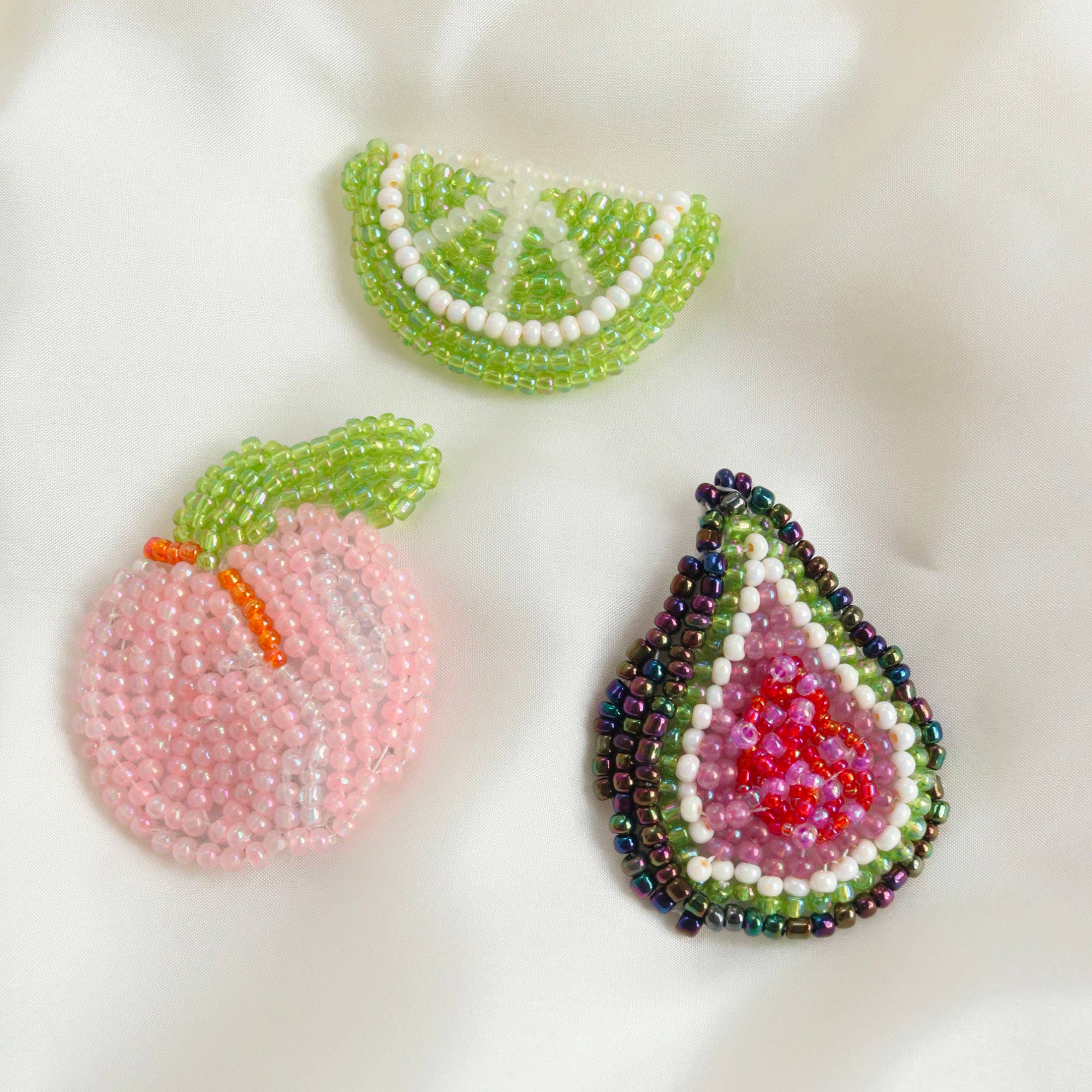 La Petite Épicerie - Wholesale DIY Craft Kit - DIY HABERDASHERY - My Luneville Embroidery Brooches5