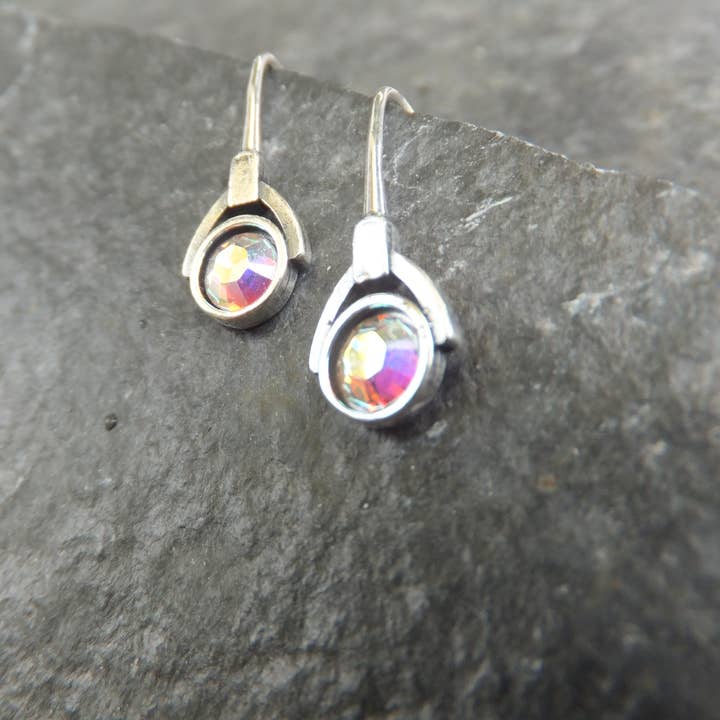 Elizabeth Jewelry - Wholesale Dangle Earrings - Silver Swarovski Crystal Cabochon Aurora Borealis Earring