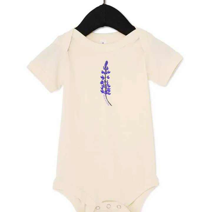 Babyrompertje Lupine voor wholesale door Mountain Attire