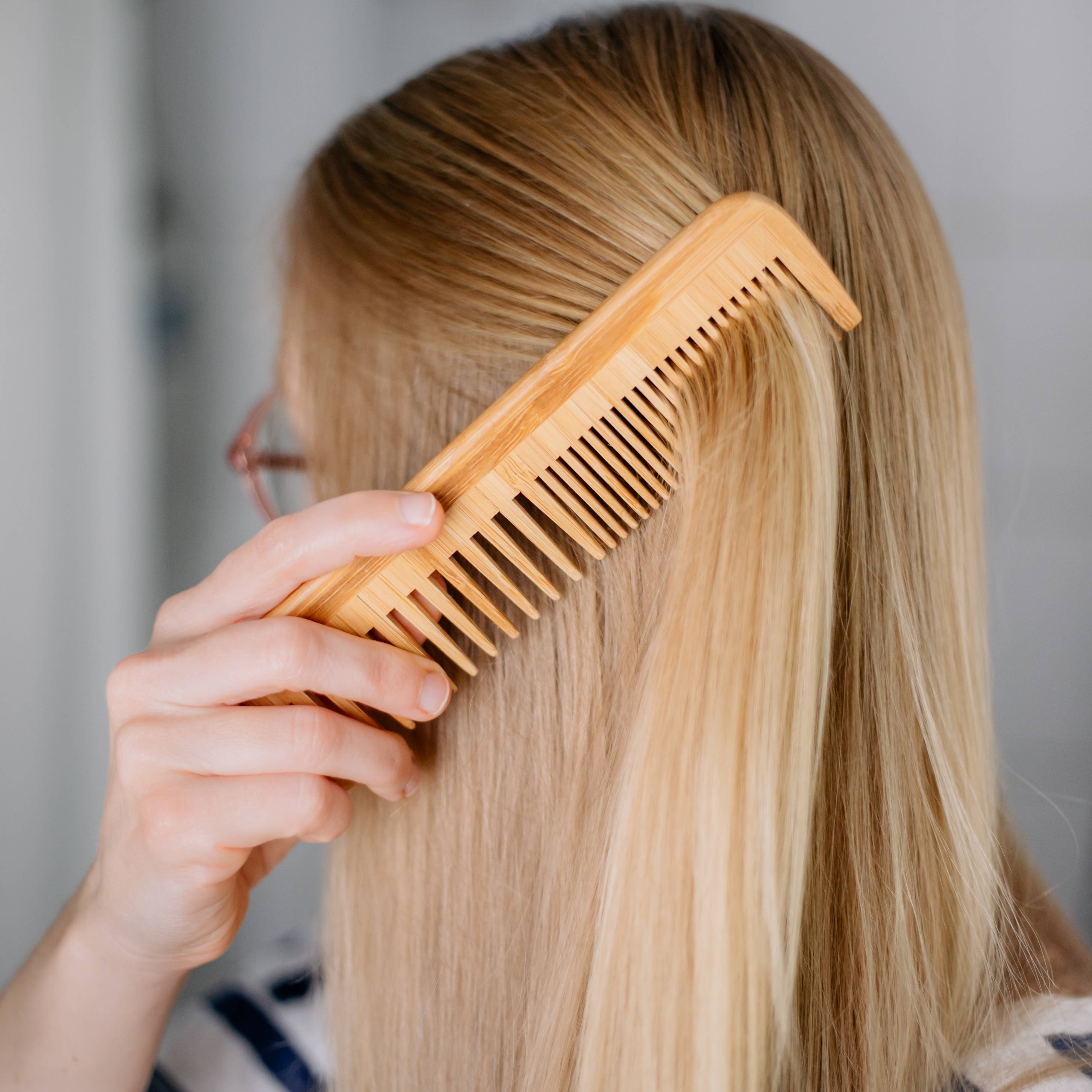 Croll & Denecke - Wholesale Hair Brush/Comb - Bamboo wooden comb natural spa wellness fair2