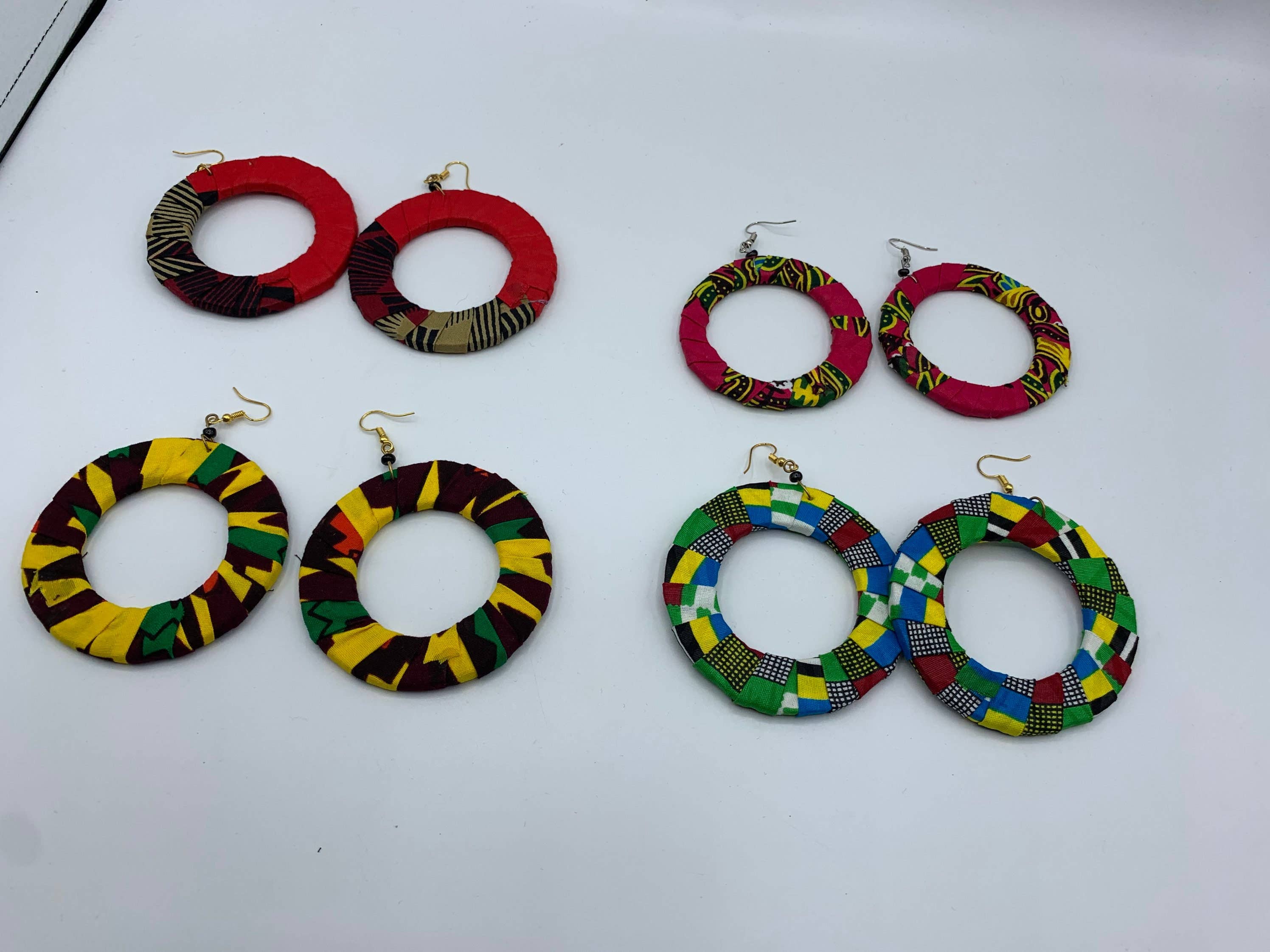 KENYAN SAFARI DESIGNS - Wholesale Hangende/ronde oorbellen - Groothandel middelgrote oorbellen in Ankara2