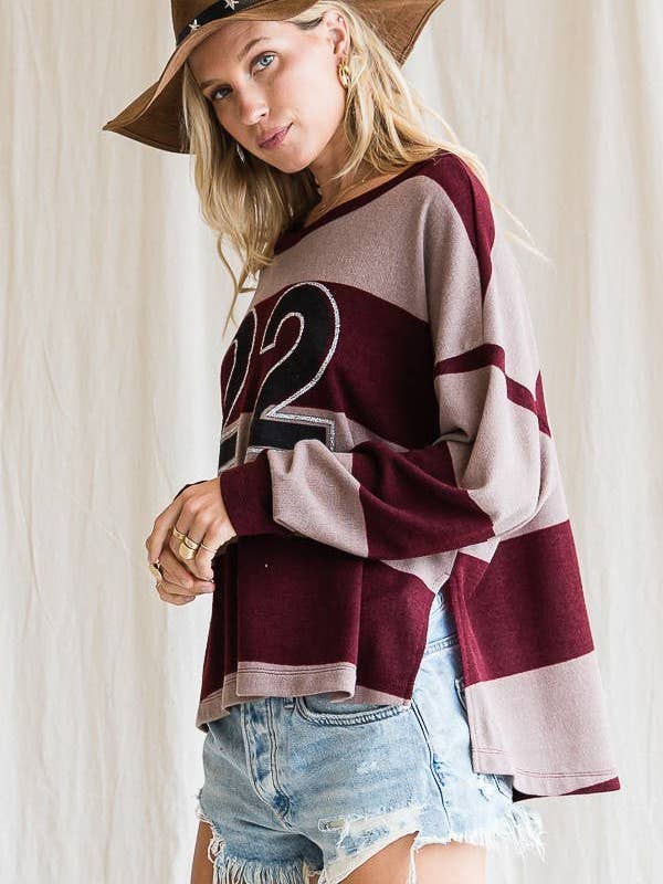 BORDEAUX/MOKA SALDI OUTLET T1589 Top a blocchi di colore con stampa numero 22 in vendita all'ingrosso su Faire12