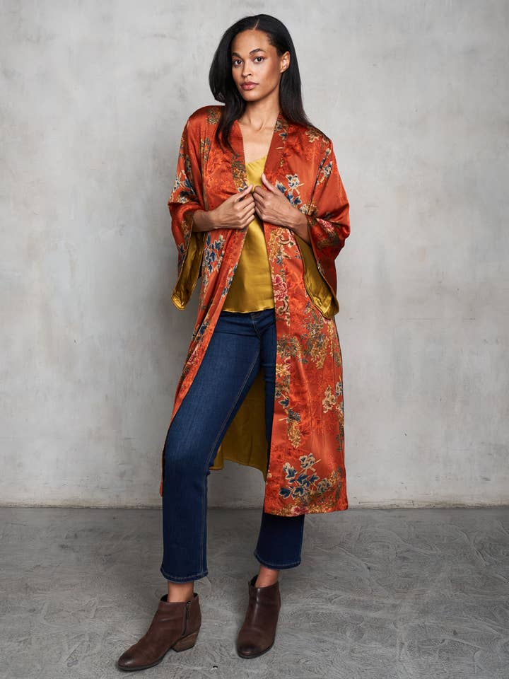 5770-MAK Satin-Rostdruck-Kimono mit Bindegürtel für den Großhandel von Paparazzi