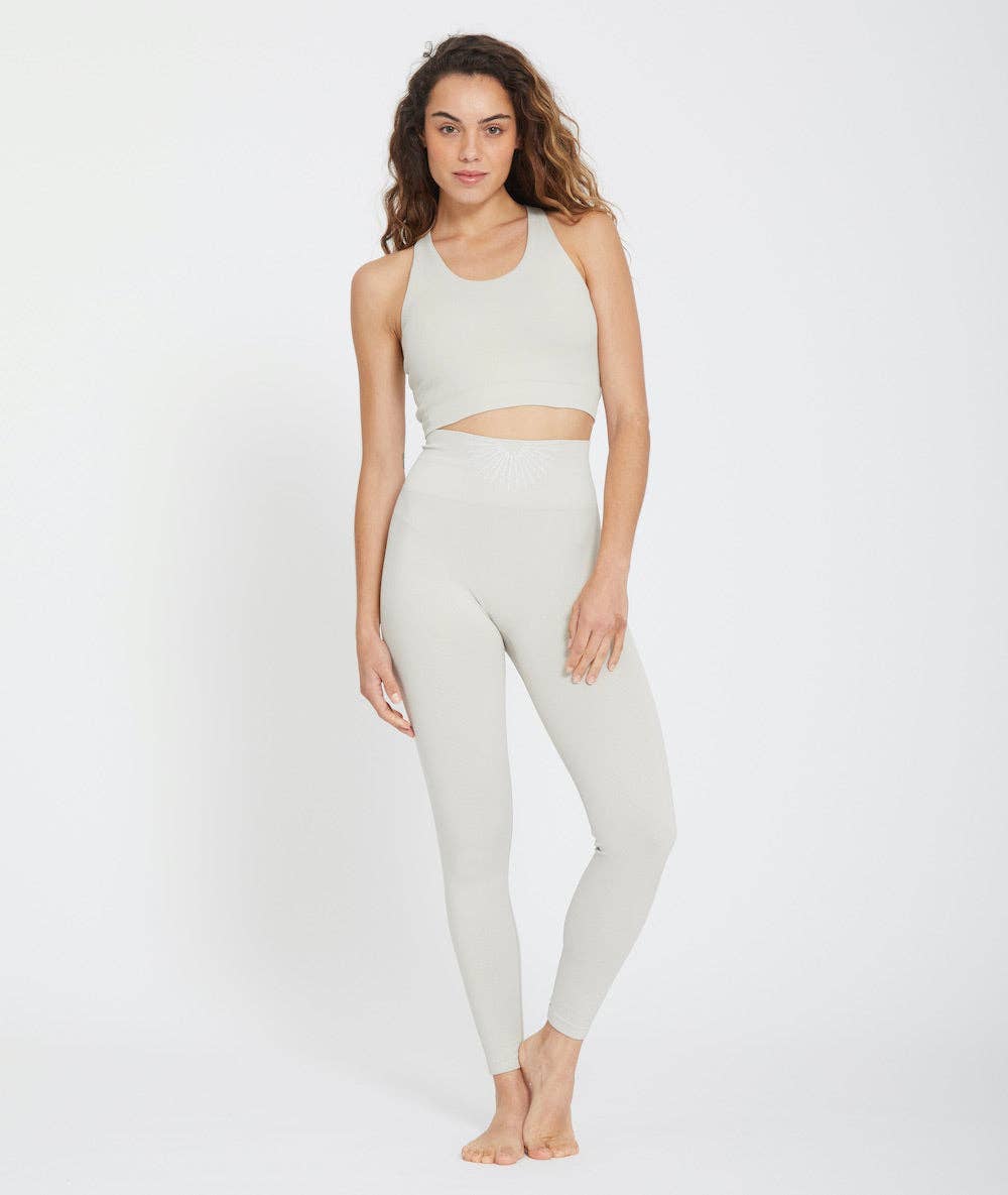 Yoga Searcher – wholesale Sport-/loungeleggings – Dam – KEISHO – Tights tillverkade av återvunna material1