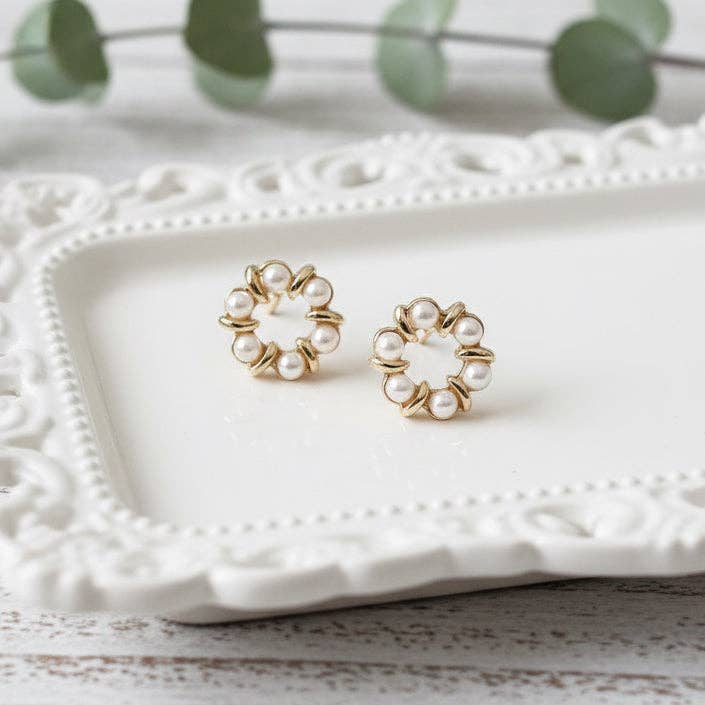 Laurel in Bloom - Wholesale Stud/Post Earrings - Pearl Leis Earrings2